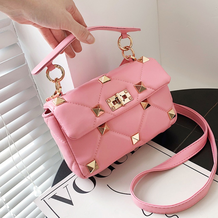 

LW Ring Detail Rivet Decoration Crossbody Bag, Pink