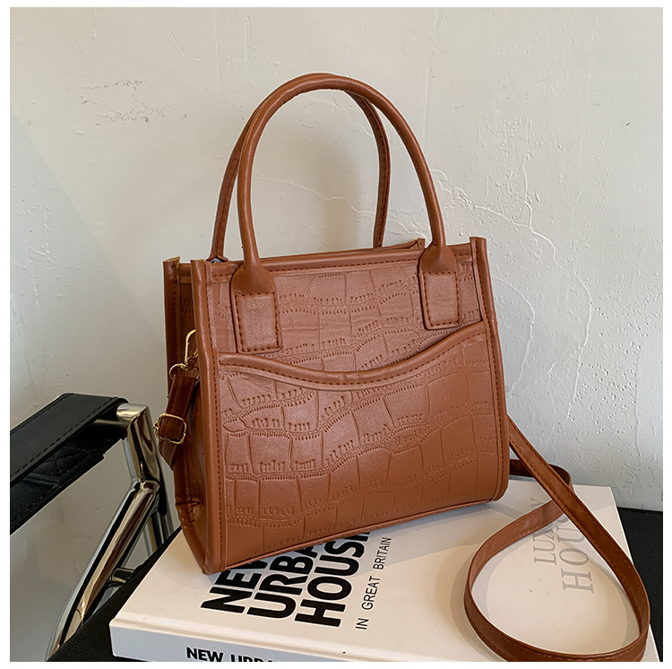 

LW BASICS Simple Quilted Decor Messenger Bags, Brown