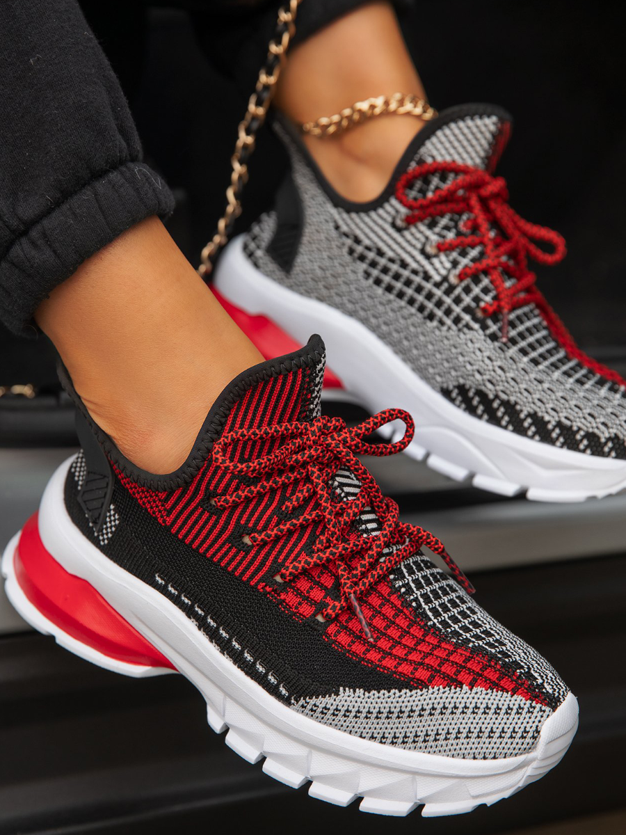 

LW Sporty Mesh Patchwork Slip On Sneakers, Red