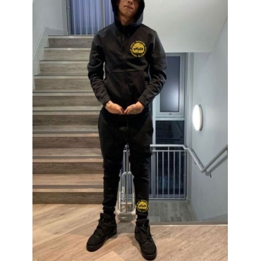 

LW Men Letter Print Zipper Design Tracksuit Set, Black