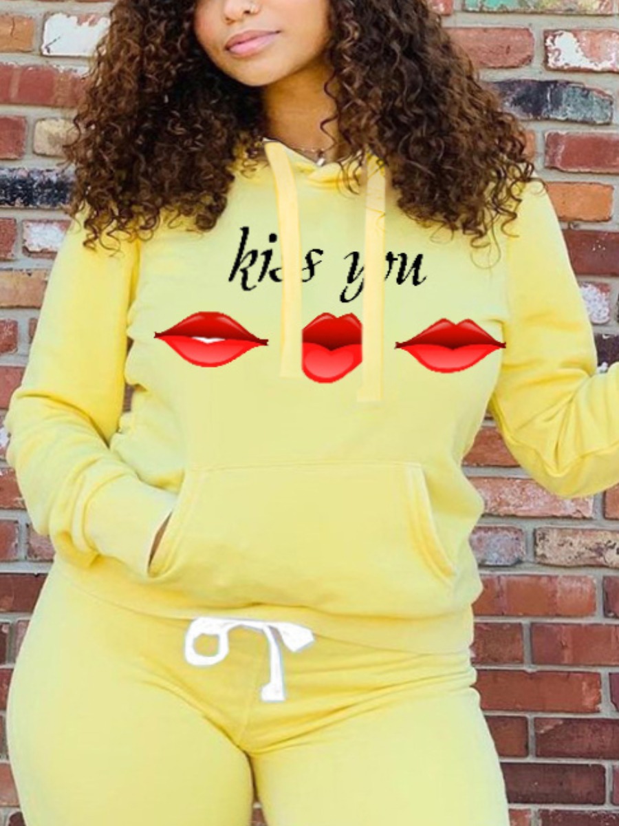 

LW Plus Size Lip Letter Print Hoodie, Yellow