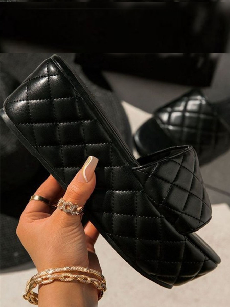 

LW Plaid Pattern High Sole Slippers, Black