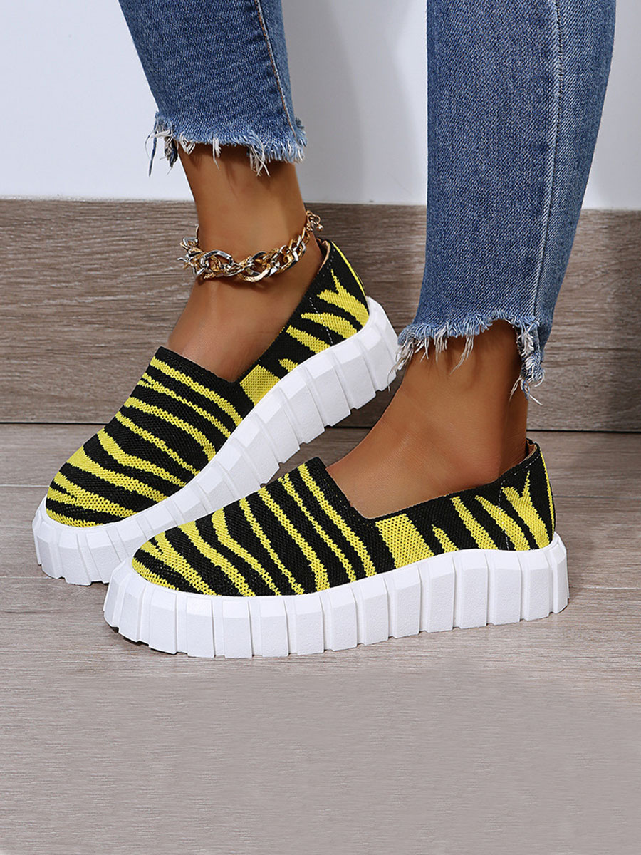 

LW Round Toe Striped Flats, Yellow