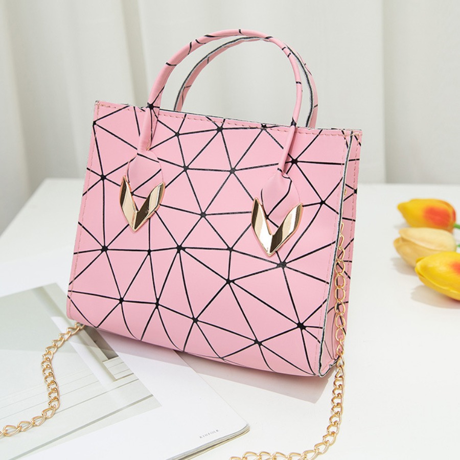 

LW Geometric Print Chain Strap Messenger Bag, Pink