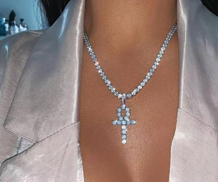 

LW Cross Decor Crystal Necklace, Apricot