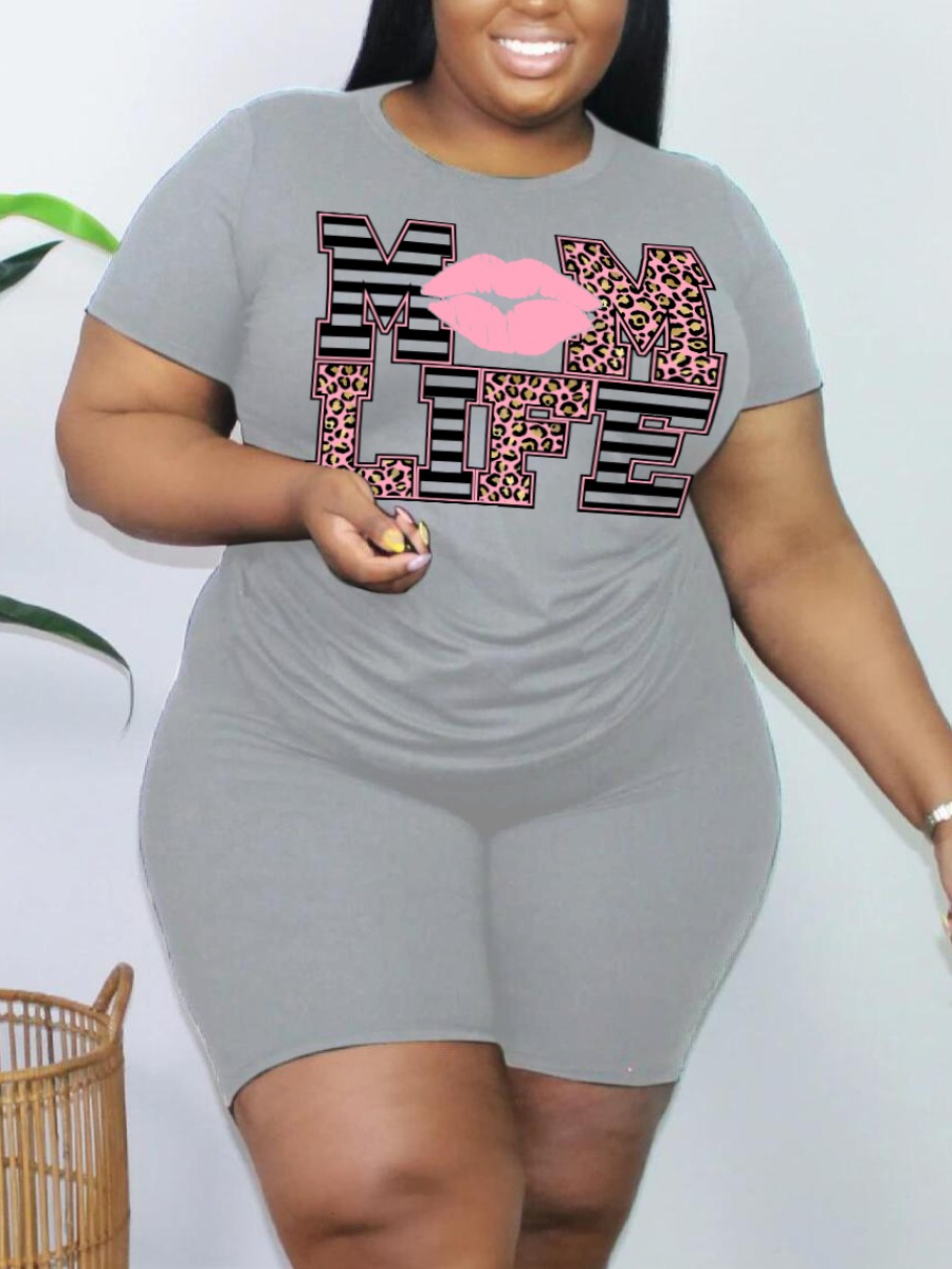 LovelyWholesale Plus Size Lip Letter Print Shorts Set Summer Short Sleeve Casual Round Neck  5X Spring Summer 2024