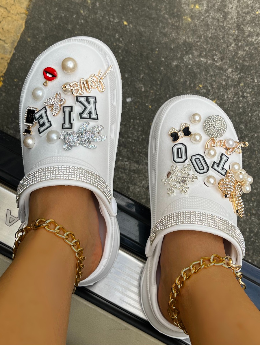 

LW Pearl Letter Decor Slides, White