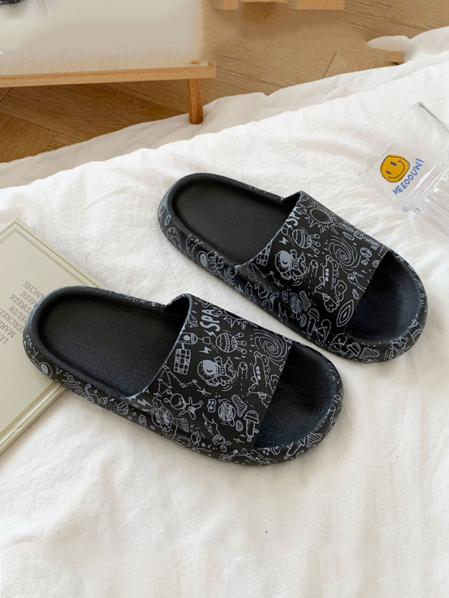 

LW Round Toe Graffiti Print Yeezy Slides, Black