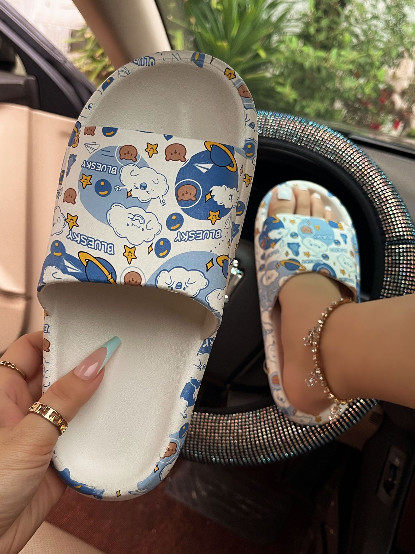 

LW Cartoon Letter Print Slides, Blue