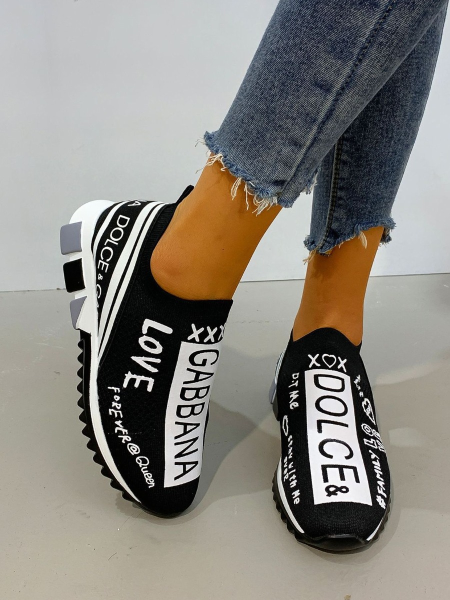 

LW Round Toe Letter Decor Sneakers, Black