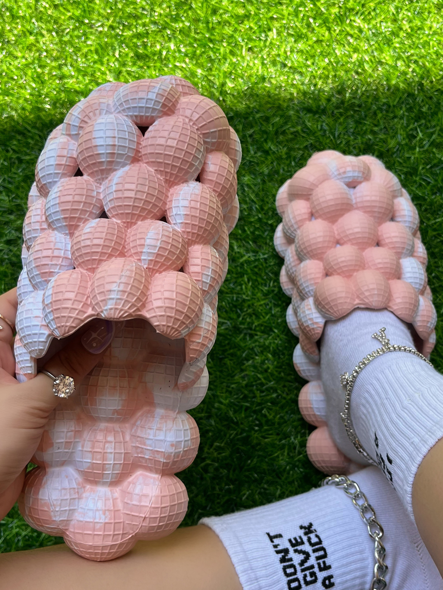 LW Peanut Decor Bubble Slippers