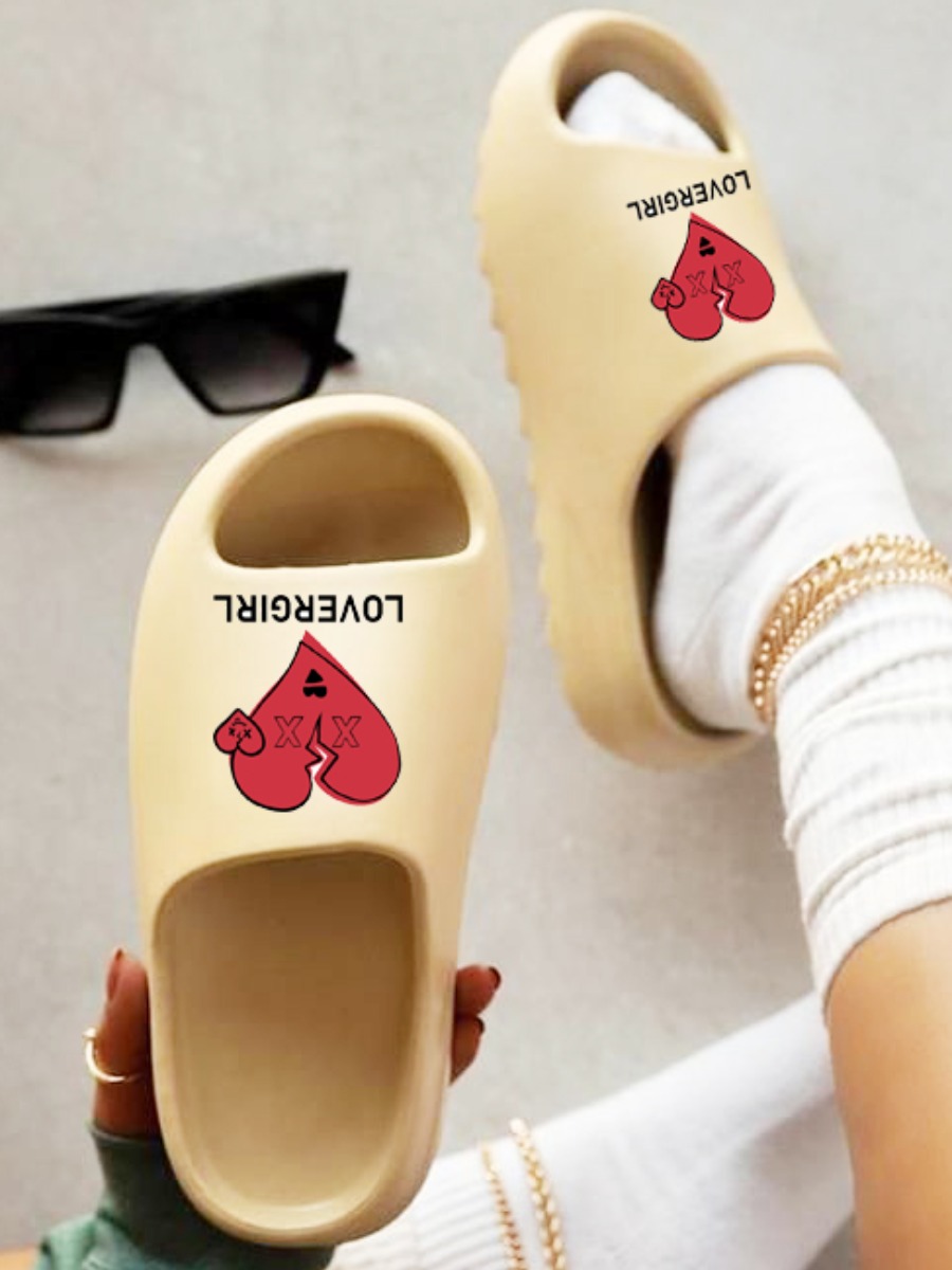 LW Broken Heart Letter Print Slippers