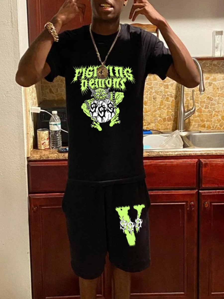 LovelyWholesale Men Cartoon Letter Print Shorts Set Summer Short Sleeve Casual Print Round Neck Spring Summer 2024