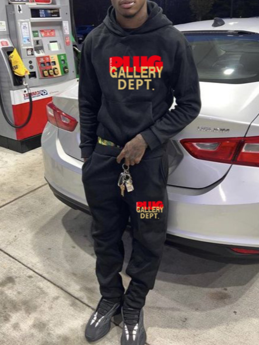 LovelyWholesale Men Letter Print Kangaroo Pocket Tracksuit Set Fall Nine Points Sleeve Casual Pattern Hooded Collar Spring Summer 2024