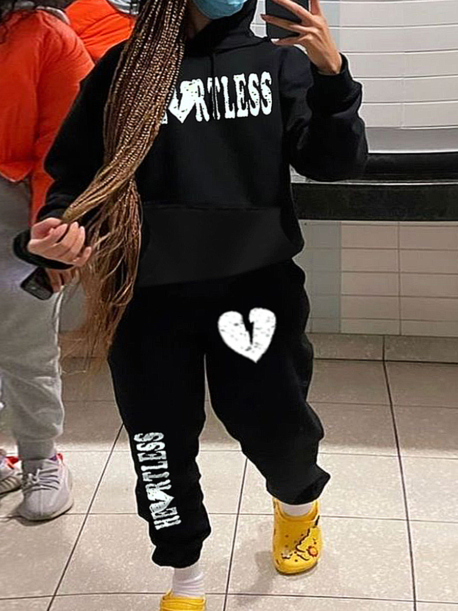 LovelyWholesale Plus Size Broken Heart Letter Print Tracksuit Set Fall Long Sleeve Casual Pocket Design Hooded Collar  5X Spring Summer 2024