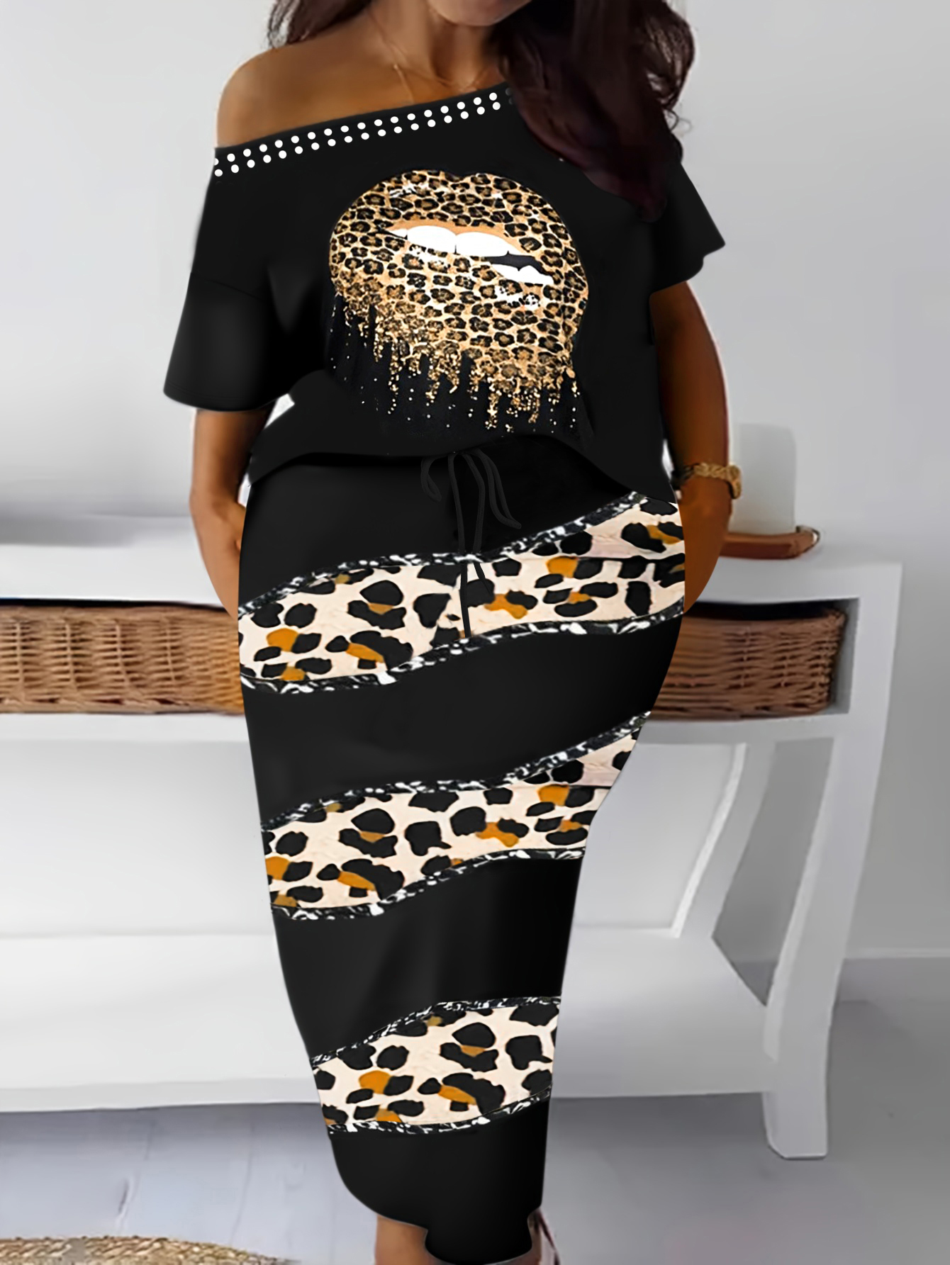 LW Plus Size Leopard Lip Print Pearl Decor Skirt Set 4X