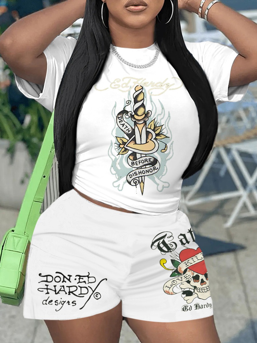 LW Skull Head Heart Letter Print Shorts Set