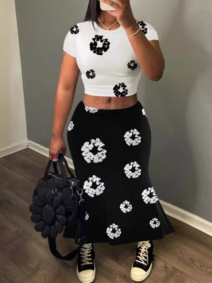 LW Crop Top Round Neck Floral Print Skirt Set